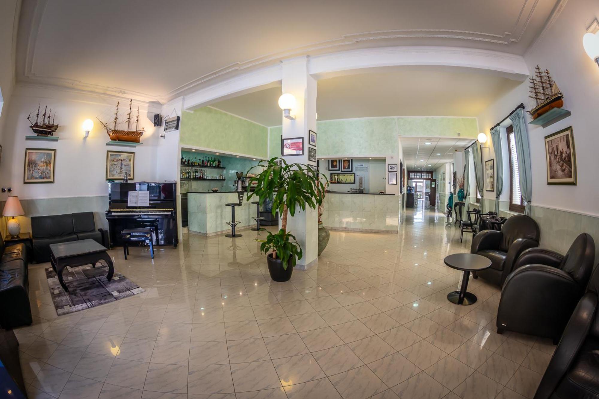 Marina B&B Adults Only Sestri Levante Buitenkant foto